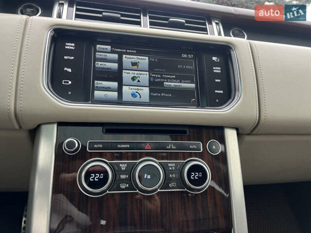 Чорний Ленд Ровер Рендж Ровер, об'ємом двигуна 5 л та пробігом 139 тис. км за 24900 $, фото 27 на Automoto.ua