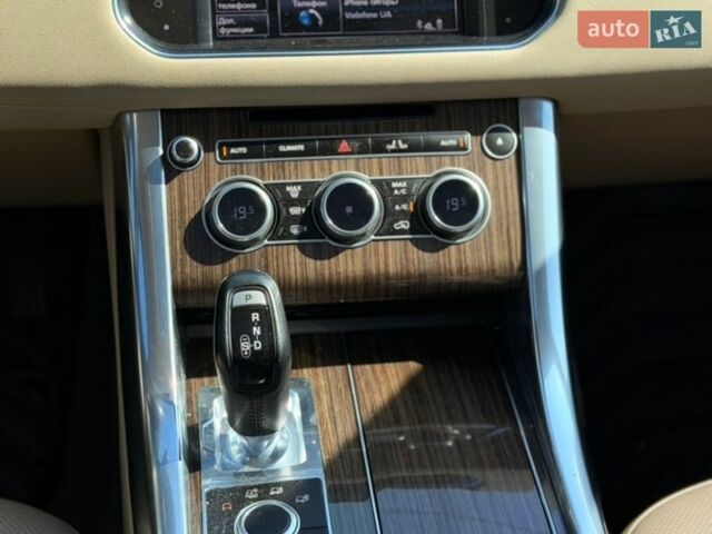 Чорний Ленд Ровер Рендж Ровер, об'ємом двигуна 2.99 л та пробігом 186 тис. км за 29900 $, фото 12 на Automoto.ua