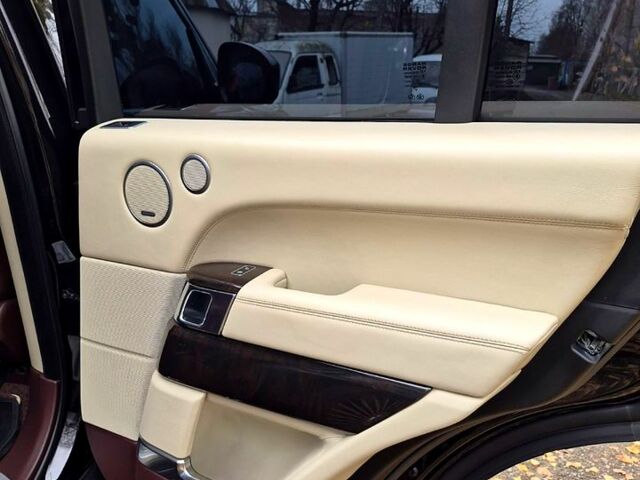 Чорний Ленд Ровер Рендж Ровер, об'ємом двигуна 5 л та пробігом 170 тис. км за 30000 $, фото 1 на Automoto.ua