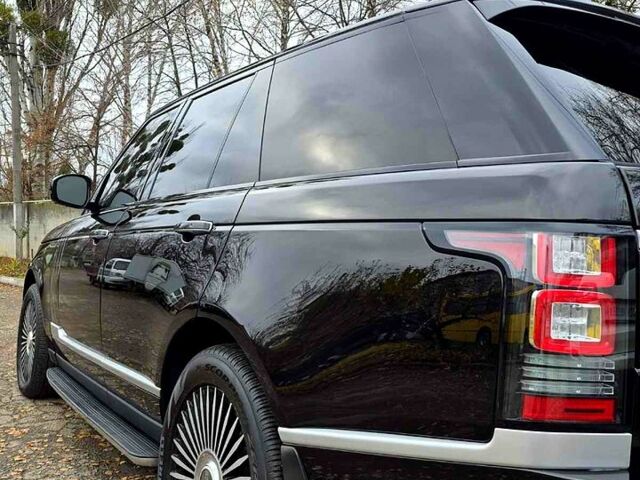 Чорний Ленд Ровер Рендж Ровер, об'ємом двигуна 5 л та пробігом 170 тис. км за 30000 $, фото 6 на Automoto.ua