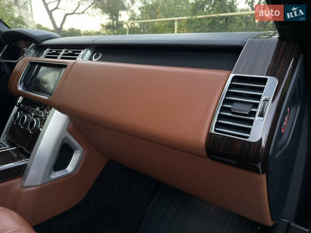 Чорний Ленд Ровер Рендж Ровер, об'ємом двигуна 5 л та пробігом 125 тис. км за 41000 $, фото 84 на Automoto.ua