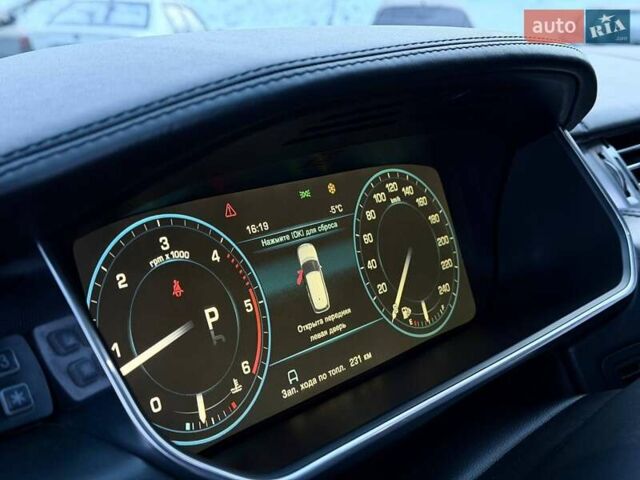 Черный Ленд Ровер Рендж Ровер, объемом двигателя 4.37 л и пробегом 207 тыс. км за 31500 $, фото 48 на Automoto.ua