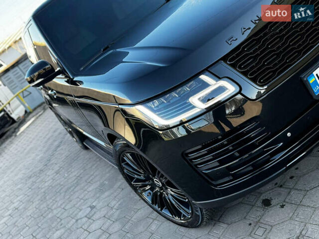 Черный Ленд Ровер Рендж Ровер, объемом двигателя 4.37 л и пробегом 227 тыс. км за 40000 $, фото 4 на Automoto.ua