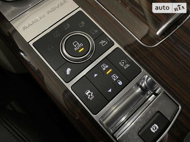 Черный Ленд Ровер Рендж Ровер, объемом двигателя 3 л и пробегом 220 тыс. км за 29900 $, фото 63 на Automoto.ua