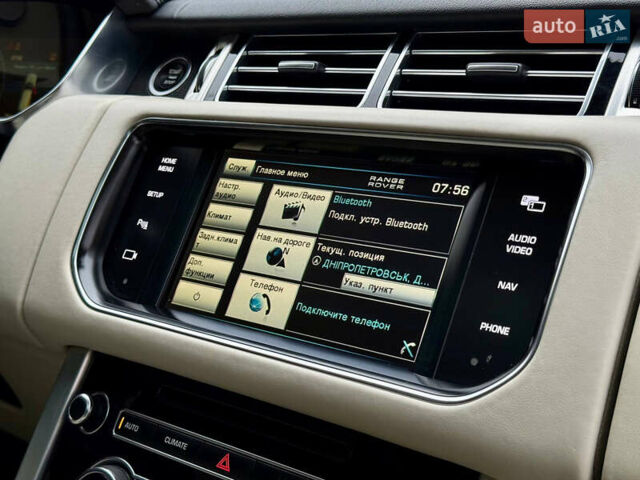 Чорний Ленд Ровер Рендж Ровер, об'ємом двигуна 4.4 л та пробігом 240 тис. км за 29500 $, фото 58 на Automoto.ua