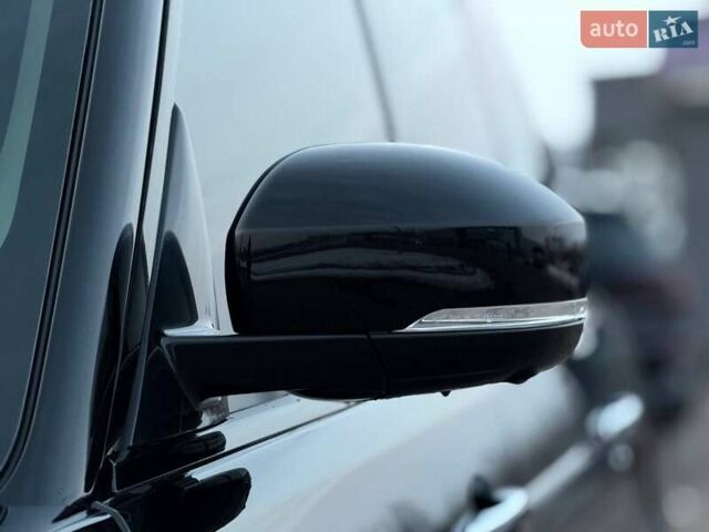 Черный Ленд Ровер Рендж Ровер, объемом двигателя 4.37 л и пробегом 207 тыс. км за 31500 $, фото 5 на Automoto.ua