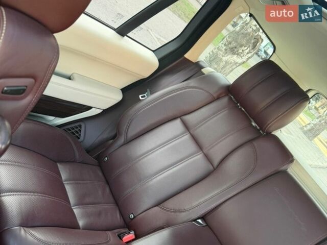 Чорний Ленд Ровер Рендж Ровер, об'ємом двигуна 5 л та пробігом 229 тис. км за 36999 $, фото 15 на Automoto.ua