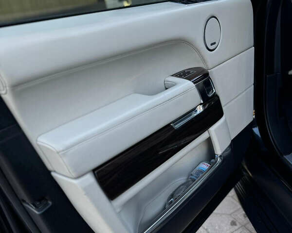 Черный Ленд Ровер Рендж Ровер, объемом двигателя 4.37 л и пробегом 227 тыс. км за 40000 $, фото 22 на Automoto.ua