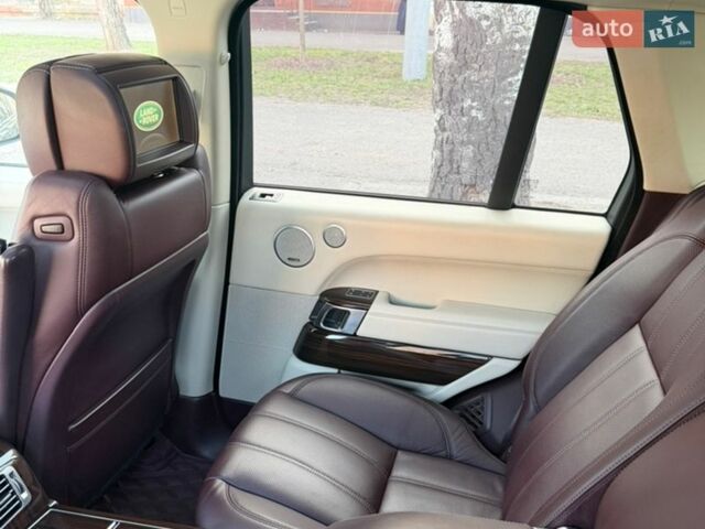 Чорний Ленд Ровер Рендж Ровер, об'ємом двигуна 5 л та пробігом 229 тис. км за 36999 $, фото 14 на Automoto.ua