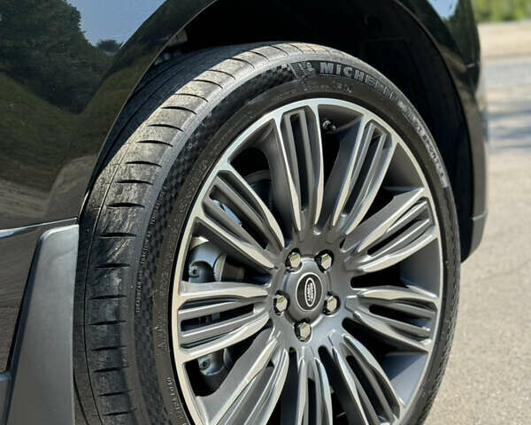 Черный Ленд Ровер Рендж Ровер, объемом двигателя 3 л и пробегом 168 тыс. км за 42000 $, фото 7 на Automoto.ua