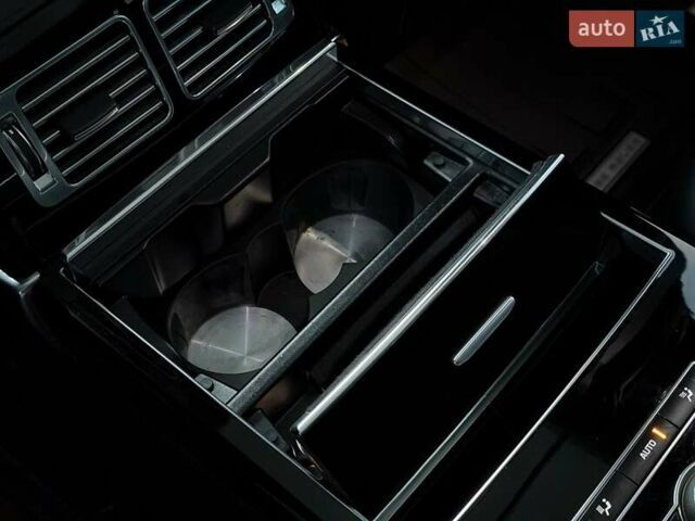 Черный Ленд Ровер Рендж Ровер, объемом двигателя 4.37 л и пробегом 207 тыс. км за 31500 $, фото 59 на Automoto.ua