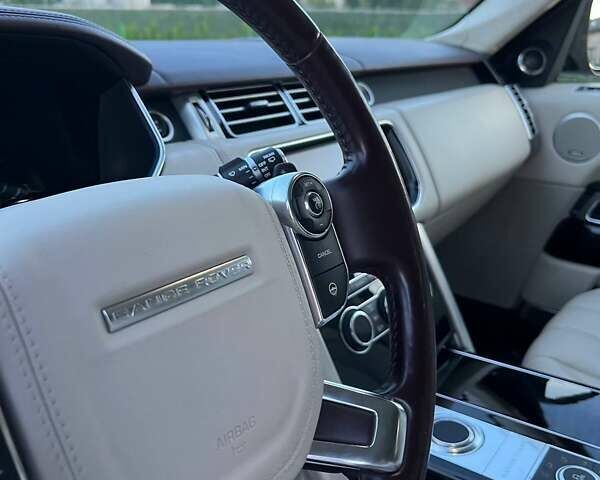 Чорний Ленд Ровер Рендж Ровер, об'ємом двигуна 5 л та пробігом 248 тис. км за 35000 $, фото 39 на Automoto.ua