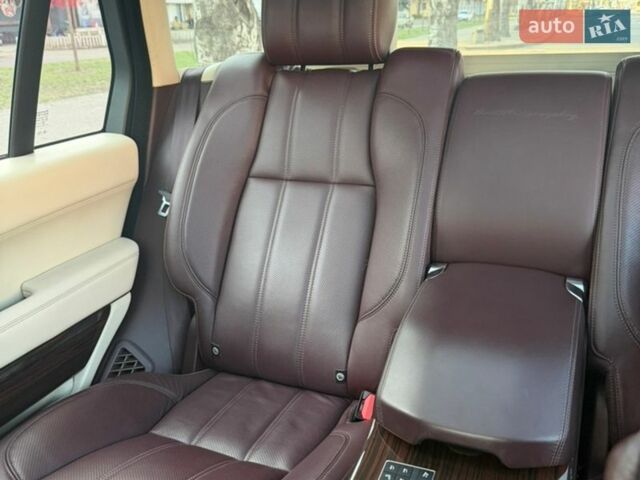 Чорний Ленд Ровер Рендж Ровер, об'ємом двигуна 5 л та пробігом 229 тис. км за 36999 $, фото 16 на Automoto.ua