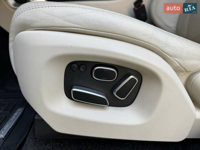 Ленд Ровер Рендж Ровер 2013 в Одессе на Automoto.ua Черный Ленд Ровер Рендж Ровер, объемом двигателя 4.4 л и пробегом 109 тыс. км за 44000 $, фото 19 на Automoto.ua