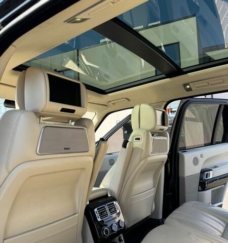 Чорний Ленд Ровер Рендж Ровер, об'ємом двигуна 5 л та пробігом 206 тис. км за 27900 $, фото 11 на Automoto.ua