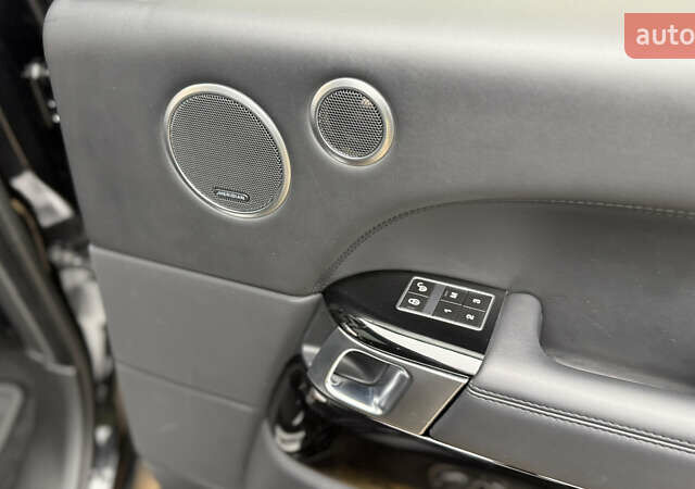 Черный Ленд Ровер Рендж Ровер, объемом двигателя 5 л и пробегом 150 тыс. км за 39800 $, фото 17 на Automoto.ua