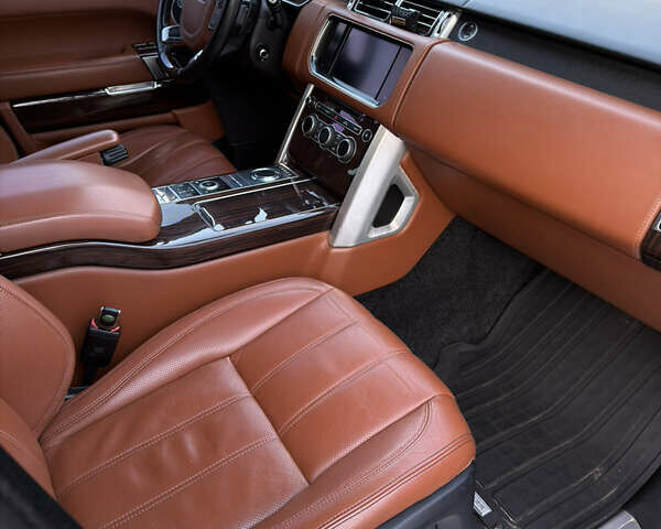 Черный Ленд Ровер Рендж Ровер, объемом двигателя 4.37 л и пробегом 200 тыс. км за 36500 $, фото 17 на Automoto.ua