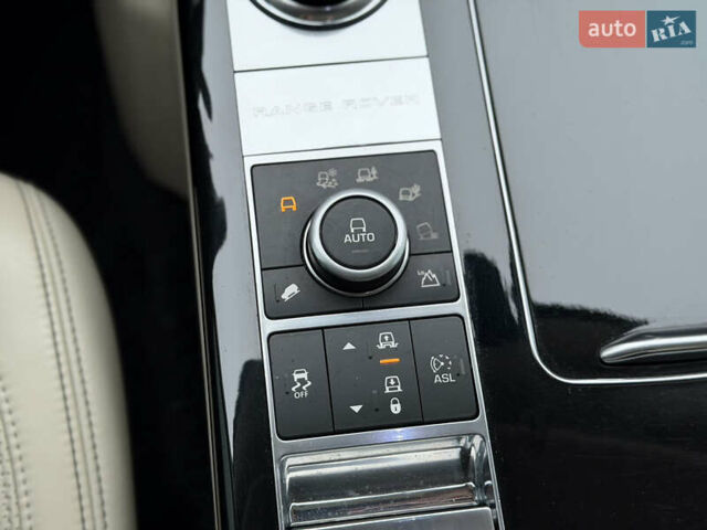 Чорний Ленд Ровер Рендж Ровер, об'ємом двигуна 5 л та пробігом 120 тис. км за 36500 $, фото 38 на Automoto.ua