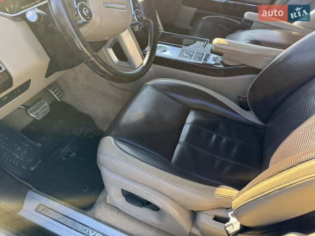 Черный Ленд Ровер Рендж Ровер, объемом двигателя 2.99 л и пробегом 225 тыс. км за 30000 $, фото 2 на Automoto.ua