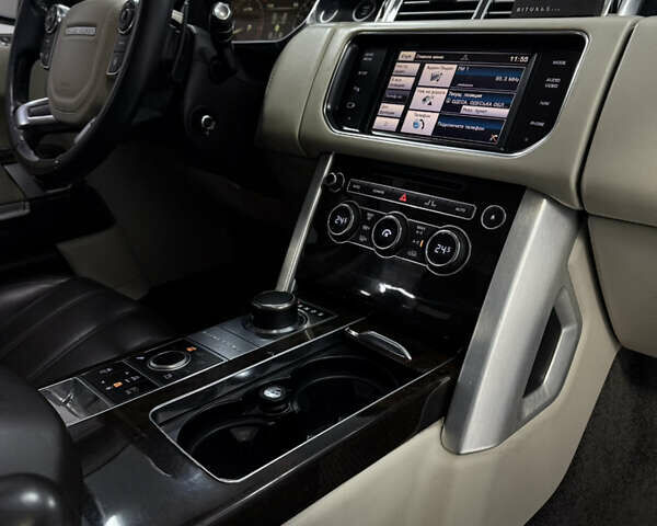 Чорний Ленд Ровер Рендж Ровер, об'ємом двигуна 4.37 л та пробігом 216 тис. км за 27500 $, фото 28 на Automoto.ua