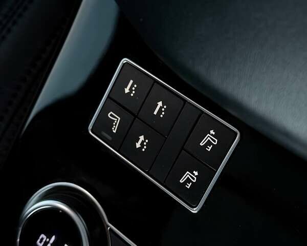 Черный Ленд Ровер Рендж Ровер, объемом двигателя 4.37 л и пробегом 207 тыс. км за 31500 $, фото 57 на Automoto.ua