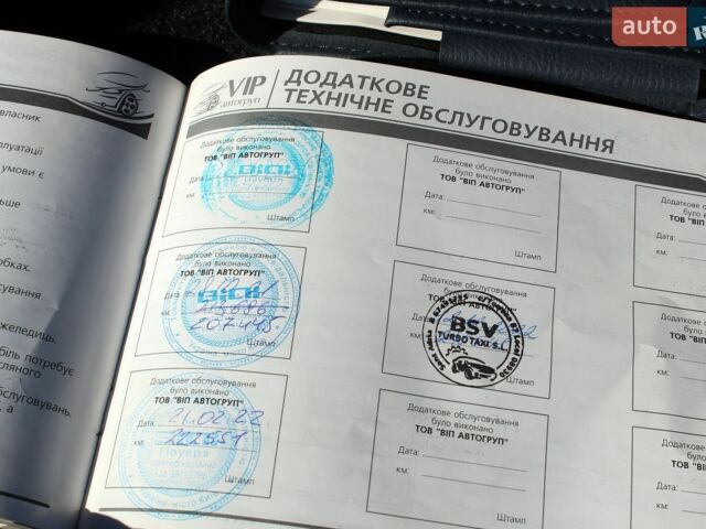 Чорний Ленд Ровер Рендж Ровер, об'ємом двигуна 5 л та пробігом 300 тис. км за 34500 $, фото 43 на Automoto.ua