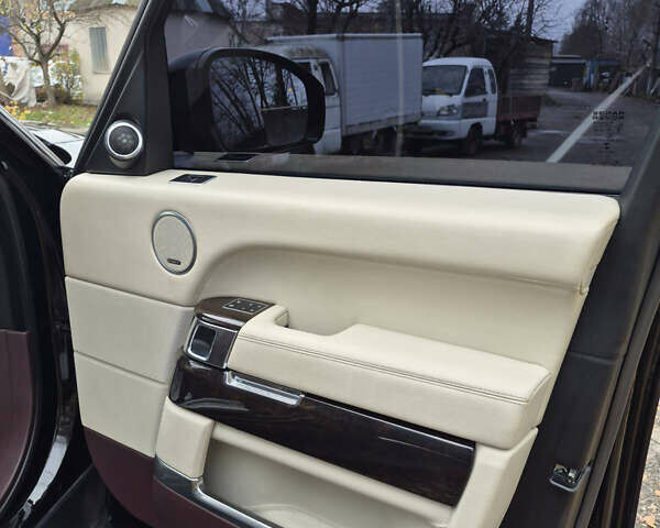 Чорний Ленд Ровер Рендж Ровер, об'ємом двигуна 5 л та пробігом 179 тис. км за 30000 $, фото 9 на Automoto.ua