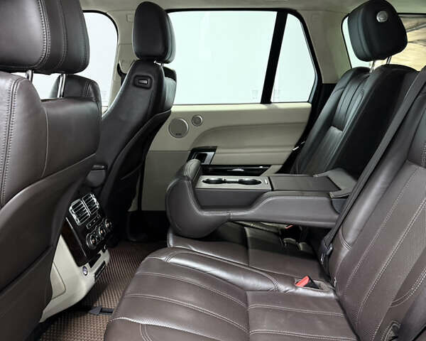 Чорний Ленд Ровер Рендж Ровер, об'ємом двигуна 4.37 л та пробігом 216 тис. км за 27500 $, фото 37 на Automoto.ua