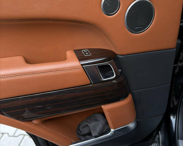 Черный Ленд Ровер Рендж Ровер, объемом двигателя 4.37 л и пробегом 200 тыс. км за 36500 $, фото 19 на Automoto.ua