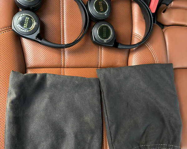 Черный Ленд Ровер Рендж Ровер, объемом двигателя 4.37 л и пробегом 200 тыс. км за 36500 $, фото 20 на Automoto.ua