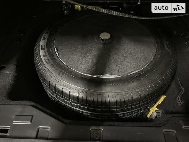 Черный Ленд Ровер Рендж Ровер, объемом двигателя 3 л и пробегом 220 тыс. км за 29900 $, фото 101 на Automoto.ua