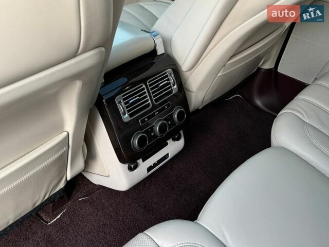 Черный Ленд Ровер Рендж Ровер, объемом двигателя 5 л и пробегом 206 тыс. км за 29500 $, фото 26 на Automoto.ua