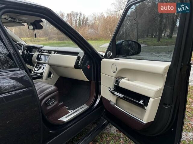 Чорний Ленд Ровер Рендж Ровер, об'ємом двигуна 5 л та пробігом 174 тис. км за 41000 $, фото 20 на Automoto.ua