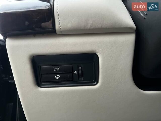 Чорний Ленд Ровер Рендж Ровер, об'ємом двигуна 5 л та пробігом 174 тис. км за 41000 $, фото 14 на Automoto.ua