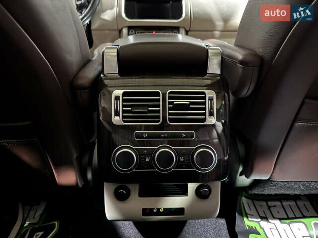 Чорний Ленд Ровер Рендж Ровер, об'ємом двигуна 4.37 л та пробігом 246 тис. км за 32299 $, фото 43 на Automoto.ua