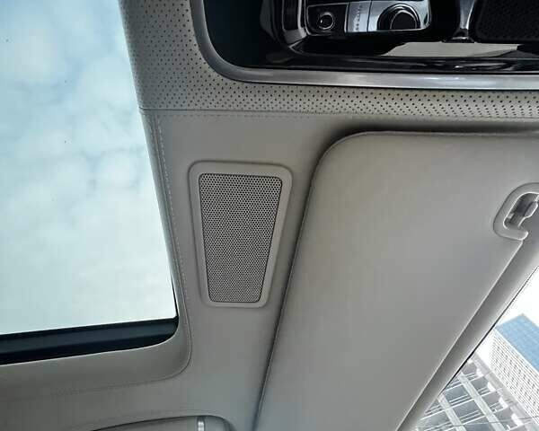 Черный Ленд Ровер Рендж Ровер, объемом двигателя 5 л и пробегом 175 тыс. км за 40300 $, фото 73 на Automoto.ua