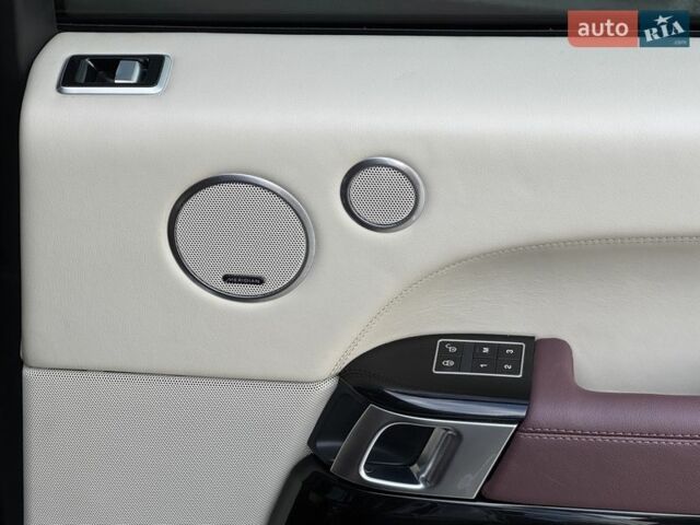 Чорний Ленд Ровер Рендж Ровер, об'ємом двигуна 4.4 л та пробігом 221 тис. км за 28800 $, фото 49 на Automoto.ua