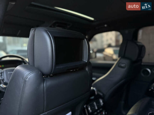 Чорний Ленд Ровер Рендж Ровер, об'ємом двигуна 5 л та пробігом 205 тис. км за 29999 $, фото 21 на Automoto.ua