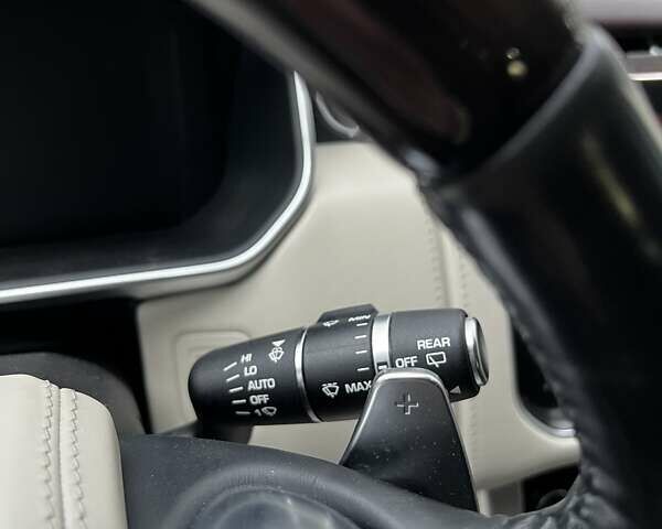 Чорний Ленд Ровер Рендж Ровер, об'ємом двигуна 5 л та пробігом 174 тис. км за 41000 $, фото 42 на Automoto.ua