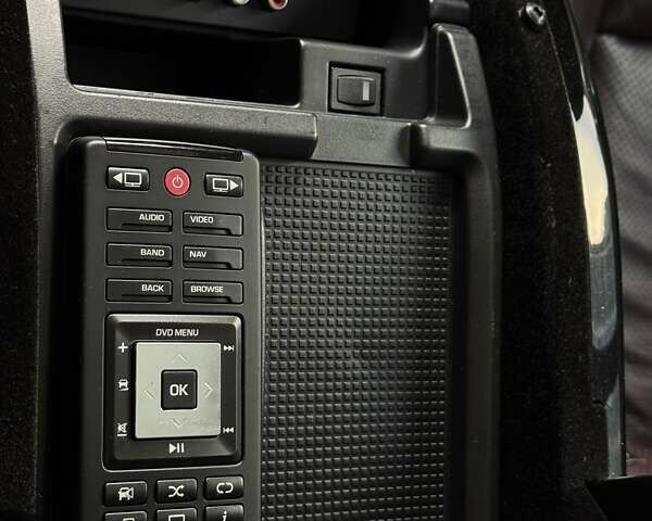 Чорний Ленд Ровер Рендж Ровер, об'ємом двигуна 4.4 л та пробігом 221 тис. км за 28800 $, фото 45 на Automoto.ua