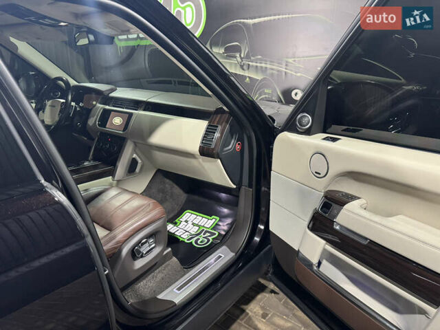 Чорний Ленд Ровер Рендж Ровер, об'ємом двигуна 4.37 л та пробігом 246 тис. км за 32299 $, фото 26 на Automoto.ua