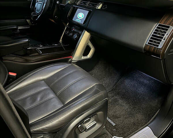 Чорний Ленд Ровер Рендж Ровер, об'ємом двигуна 3 л та пробігом 127 тис. км за 49000 $, фото 3 на Automoto.ua