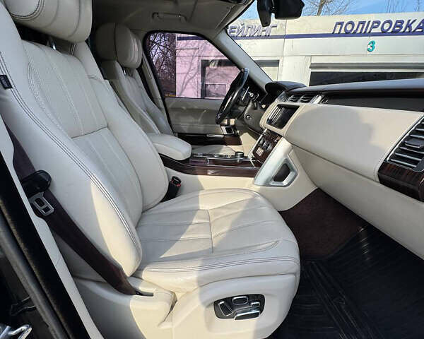 Черный Ленд Ровер Рендж Ровер, объемом двигателя 4.37 л и пробегом 220 тыс. км за 40000 $, фото 9 на Automoto.ua