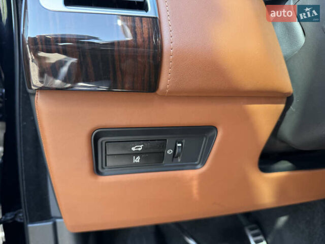 Черный Ленд Ровер Рендж Ровер, объемом двигателя 4.37 л и пробегом 202 тыс. км за 61499 $, фото 41 на Automoto.ua