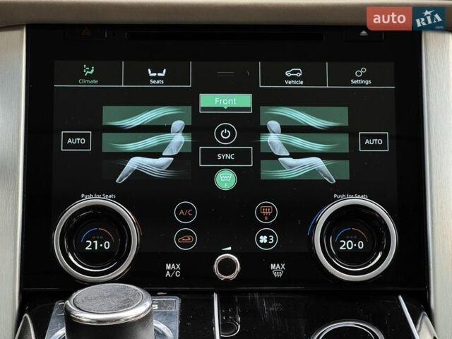 Чорний Ленд Ровер Рендж Ровер, об'ємом двигуна 4.4 л та пробігом 221 тис. км за 28800 $, фото 32 на Automoto.ua