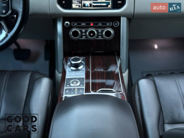 Чорний Ленд Ровер Рендж Ровер, об'ємом двигуна 2.99 л та пробігом 132 тис. км за 39000 $, фото 23 на Automoto.ua