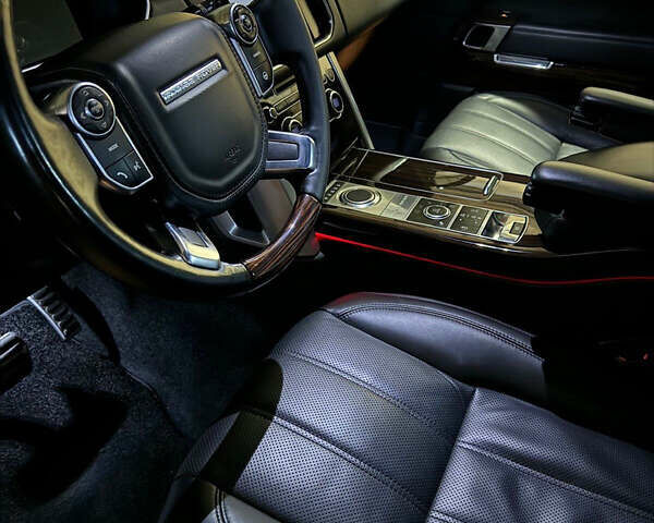 Чорний Ленд Ровер Рендж Ровер, об'ємом двигуна 3 л та пробігом 127 тис. км за 49000 $, фото 2 на Automoto.ua