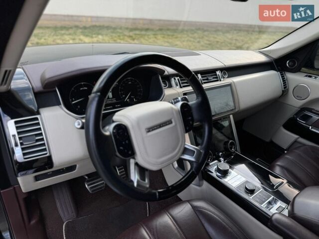 Чорний Ленд Ровер Рендж Ровер, об'ємом двигуна 4.4 л та пробігом 221 тис. км за 28800 $, фото 9 на Automoto.ua