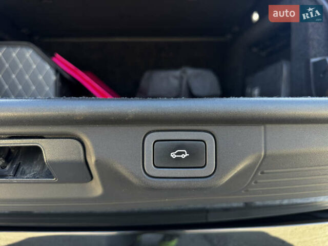 Ленд Ровер Рендж Ровер 2014 у Житомирі на Automoto.ua Чорний Ленд Ровер Рендж Ровер, об'ємом двигуна 5 л та пробігом 144 тис. км за 38999 $, фото 54 на Automoto.ua