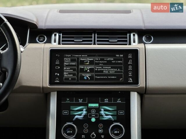 Чорний Ленд Ровер Рендж Ровер, об'ємом двигуна 4.4 л та пробігом 221 тис. км за 28800 $, фото 24 на Automoto.ua